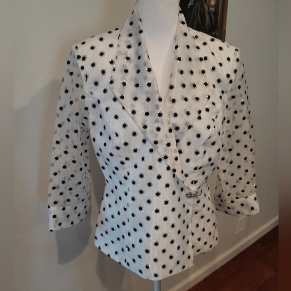 R&M Richards White and Black Blazer with Glitter-rimmed Polka Dots